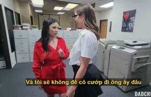 Xoạc lòi âm đạo cô học trò mông bự